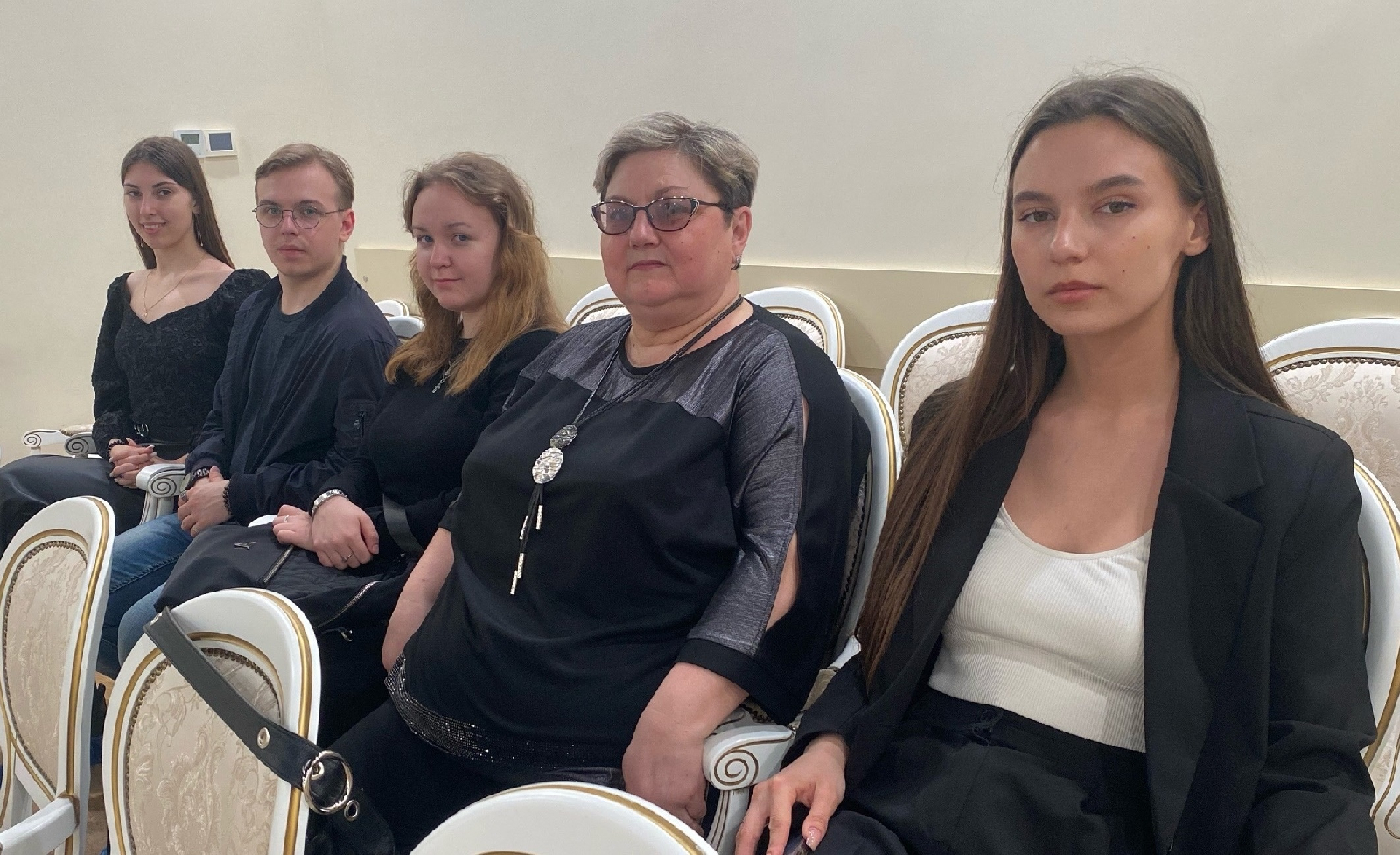 Студенты гр. 20ИПД1 вместе с куратором М. Г. Лунновой посетили Музей одной картины им. Г. В. Мясникова